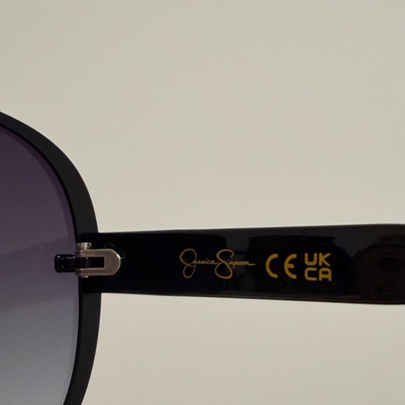 Jessica Simpson Black Aviator Sunglasses - Picture 6 of 6